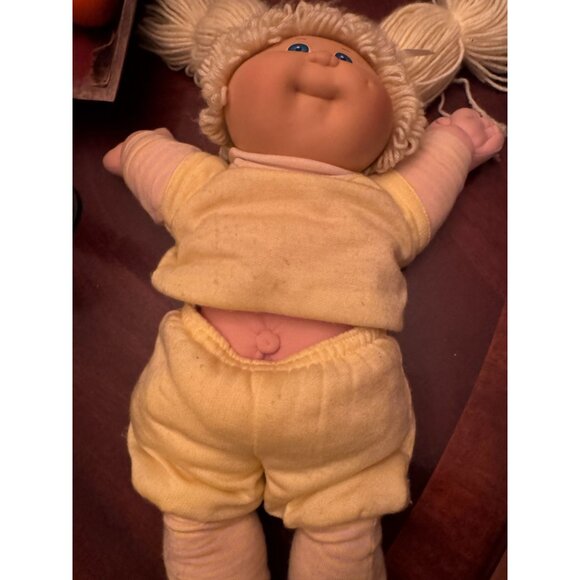 1978 Cabbage Patch Vintage Doll~ Beautiful - Picture 4 of 4